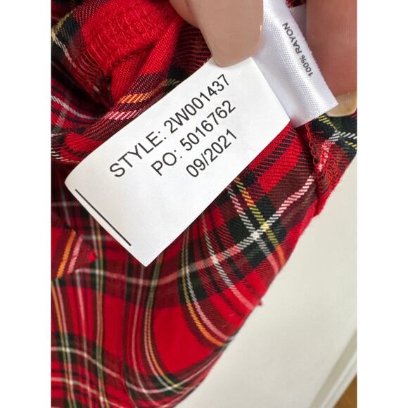 Vineyard Vines Women's Red Tartan Plaid Woven Weekend Button Down Sz 12 Preppy - Picture 3 of 5